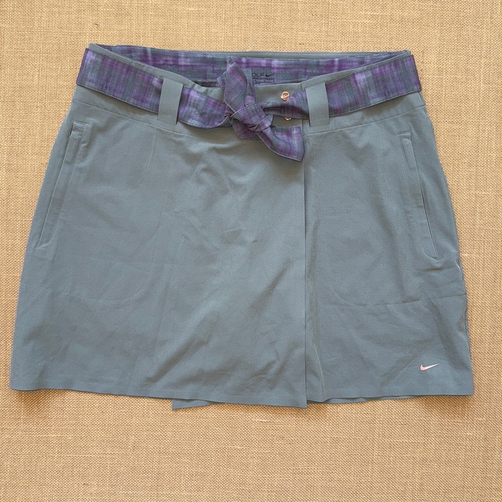 EUC Nike Golf Gray with Purple Plaid Dri-Fit Skort